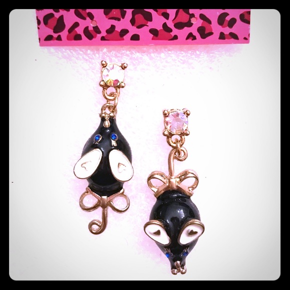 Betsey Johnson mouse earrings - Picture 1 of 4